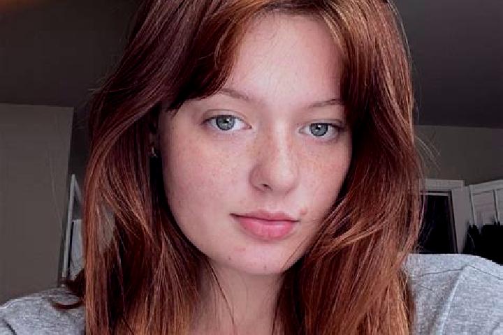 Emily, 36, a red grey-eyed asian companion based in Dorna-Arini. Offering Roleplay, Dinner Date. Available for incall and outcall, overnight bookings available.