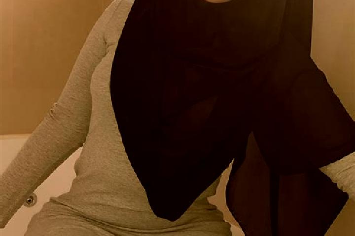 Emily, 36 — Escort in Dhi Na im, Yemen