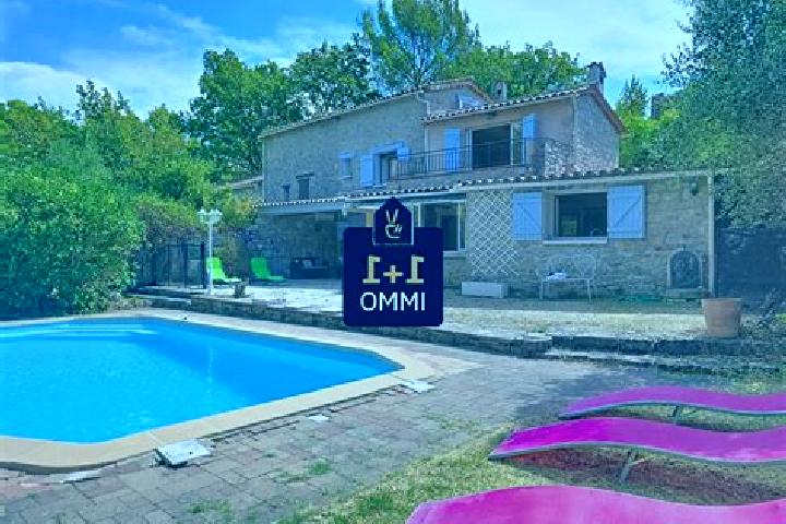 Emily, 36 — Escort in Fayence, France