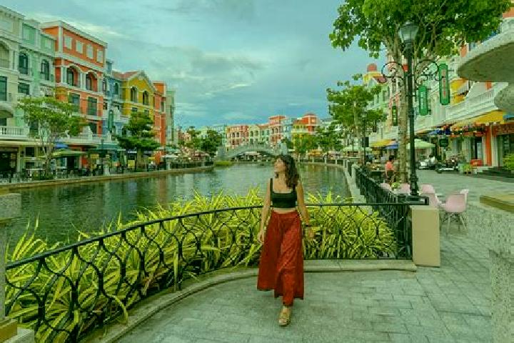 Emily, 36 — Escort in Phu Hoa, Vietnam