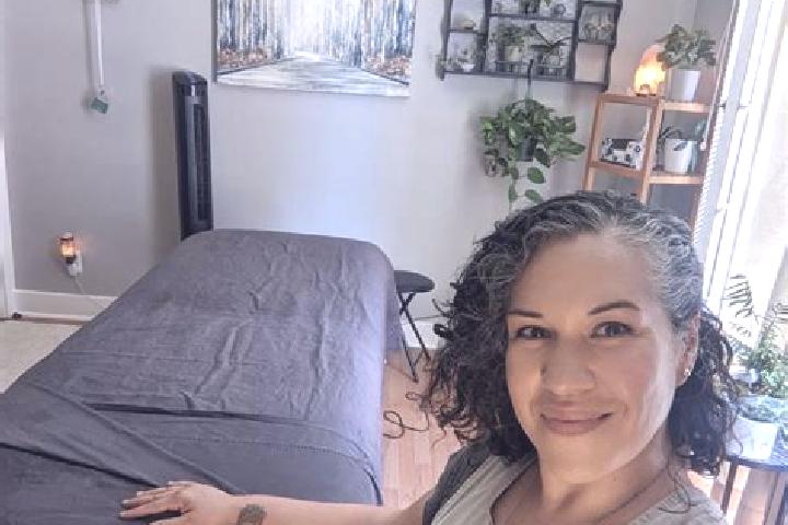 Emily, 37, a black grey-eyed european companion based in El Colongo. Offering BDSM, Girlfriend Experience, Party Girl, Erotic Massage. Available for incall a...