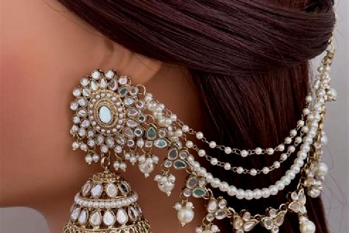 Emily, 37, a blonde dark-eyed indian companion based in Baho. Offering Domination, A-Level, Travel Companion, Duos. Available for incall and outcall, overnig...