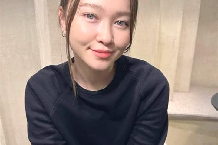 Emily, 37, a brunette blue-eyed asian companion based in Voskhod. Offering Roleplay, CIM, Duos, Party Girl. Available for incall and outcall, overnight booki...
