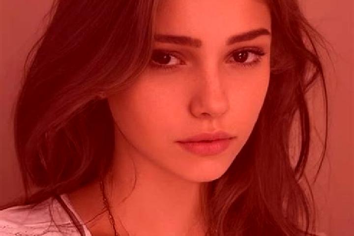 Emily, 37, a chestnut dark-eyed slavic companion based in Tiemelekro. Offering OWO, Roleplay, Deep French Kissing, Striptease. Available for incall and outca...