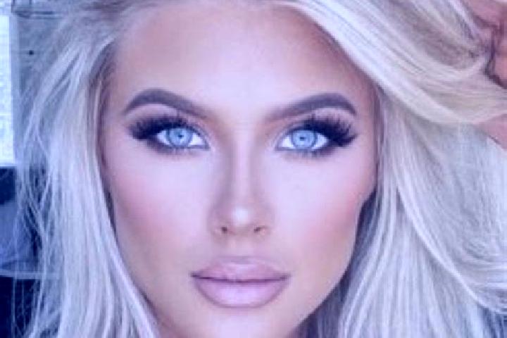 Emily, 37, a platinum blonde brown-eyed latina companion based in Berea. Offering A-Level, Tantra, CIM. Available for incall and outcall, day and evening dates.