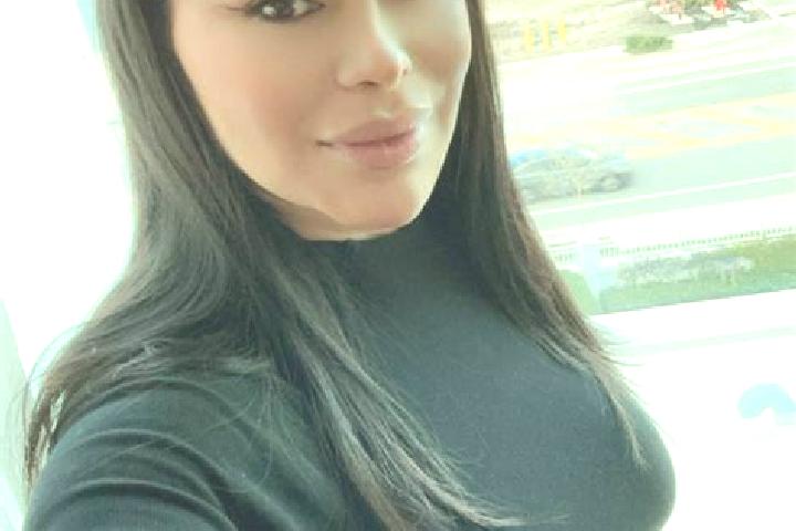 Emily, 37 — Escort in Brooklyn, Australia