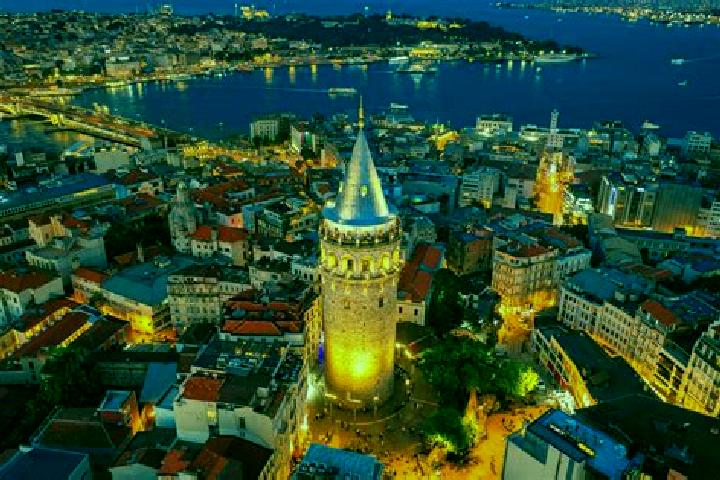 Emily, 37 — Escort in Gebze, Turkey