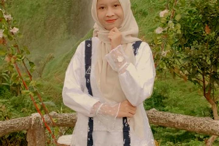 Emily, 37 — Escort in Gelarpadang, Indonesia