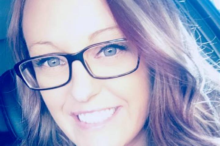 Emily, 37 — Escort in Haskins, United States