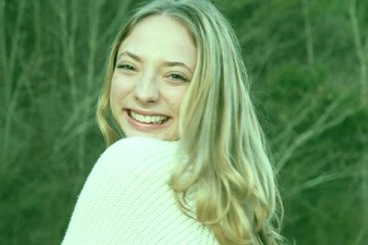 Emily, 37 — Escort in Hendersonville, United States