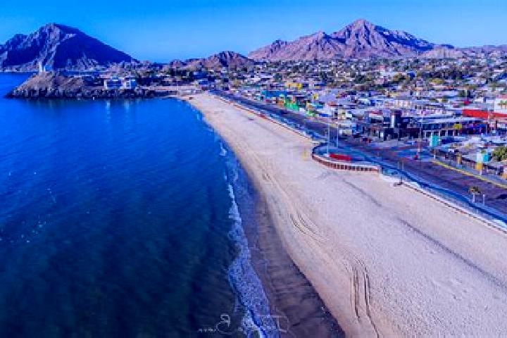 Emily, 37 — Escort in San Felipe Primero, Mexico