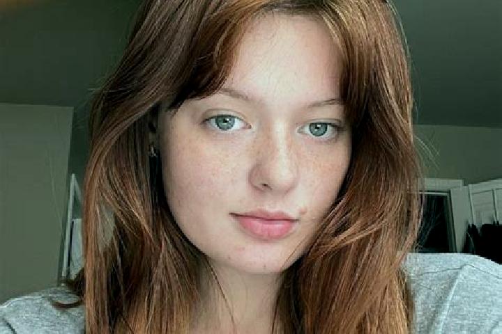 Emily, 38, a auburn amber-eyed ebony companion based in Shchebetovka. Offering Domination, Erotic Massage. Available for incall and outcall, overnight bookin...