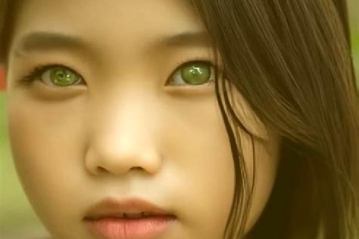 Emily, 38, a black green-eyed asian companion based in Bjoerbo. Offering BDSM, Party Girl, Girlfriend Experience, Overnight. Available for incall and outcall...