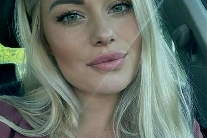 Emily, 38, a blonde hazel-eyed european companion based in Kirwan. Offering Girlfriend Experience, Domination, Dinner Date, Overnight, Couples. Available for...