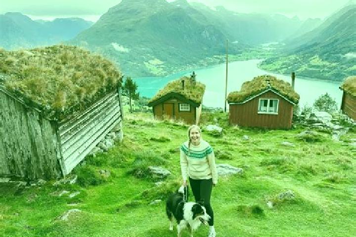 Emily, 38 — Escort in Amot, Norway