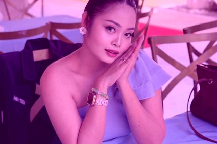 Emily, 38 — Escort in Bagumbayan, Philippines