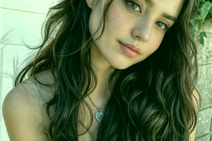 Emily, 39, a auburn hazel-eyed mediterranean companion based in North Preston. Offering Girlfriend Experience, BDSM, Travel Companion, Striptease. Available ...