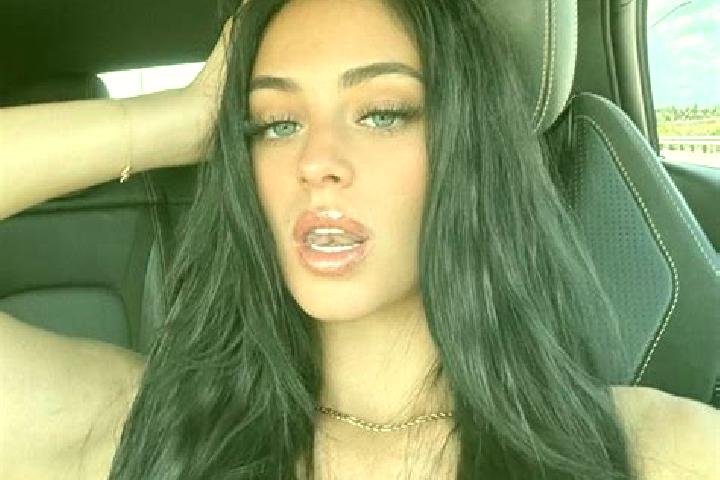 Emily, 39, a red blue-eyed caucasian companion based in Arajuno. Offering Erotic Massage, Girlfriend Experience, Domination, GFE, Duos. Available for incall ...