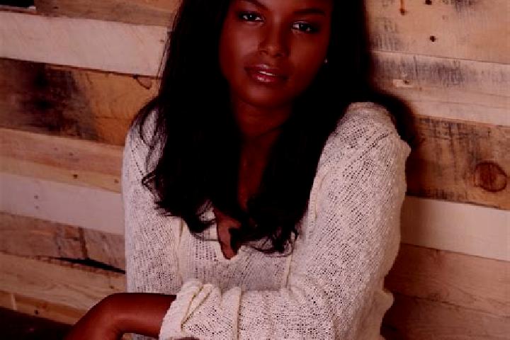 Emily, 39, a red dark-eyed ebony companion based in Monkey Bay. Offering Massage, Fetish, BDSM, GFE, Party Girl. Available for incall and outcall, overnight ...