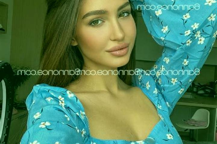 Emily, 39 — Escort in Bourg-Blanc, France