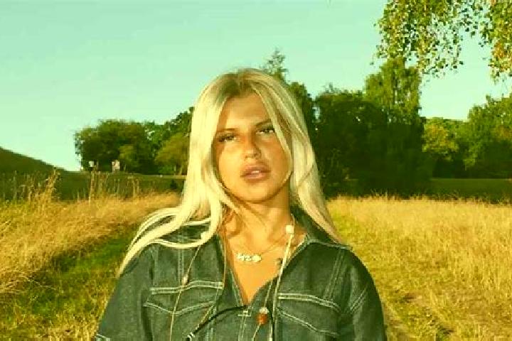 Emily, 39 — Escort in Khallat an Nu man, Palestine