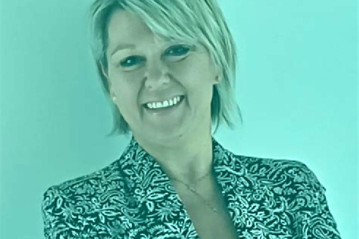 Emily, 39 — Escort in Thueyts, France