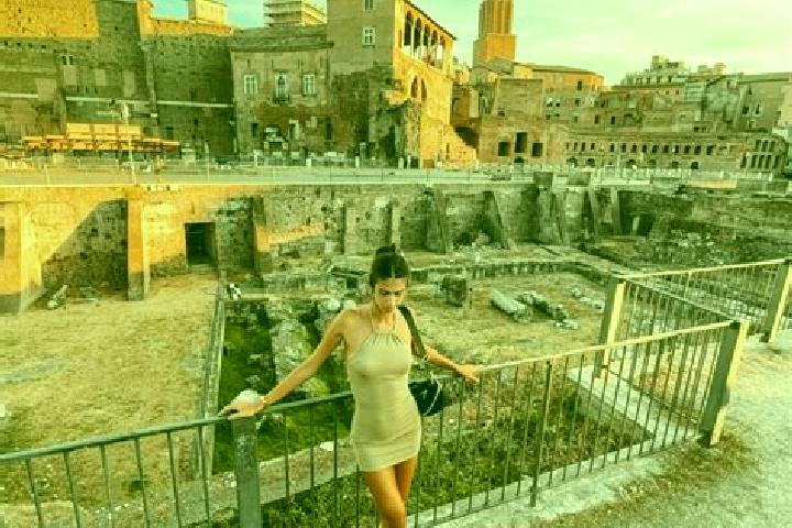 Emily, 39 — Escort in Valzemola, Italy