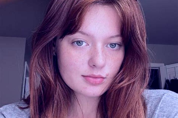 Emma, 20, a auburn brown-eyed caucasian companion based in Velventos. Offering A-Level, Girlfriend Experience, Tantra. Available for incall and outcall, day ...
