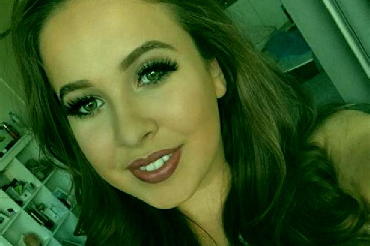 Emma, 20, a auburn dark-eyed middle eastern companion based in Artsvanik. Offering Couples, GFE, Erotic Massage. Available for incall and outcall, overnight ...