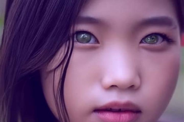 Emma, 20, a black green-eyed asian companion based in Segny. Offering Domination, Erotic Massage, Dinner Date. Available for incall and outcall, overnight bo...