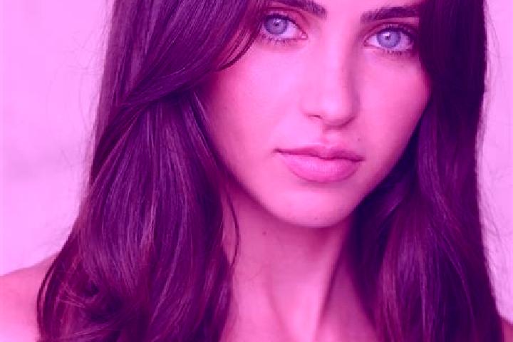 Emma, 20, a brunette brown-eyed middle eastern companion based in Rovensko. Offering Fetish, Girlfriend Experience, Dinner Date, Roleplay, Deep French Kissin...
