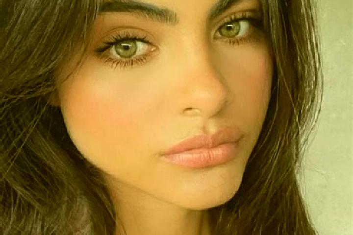 Emma, 20, a brunette dark-eyed latina companion based in Cadillac-en-Fronsadais. Offering 69, OWO, Deep French Kissing. Available for incall and outcall, ove...
