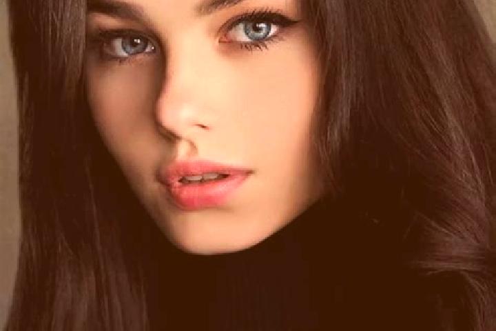 Emma, 20, a brunette grey-eyed slavic companion based in Burujul. Offering Massage, Roleplay, GFE. Available for incall and outcall, day and evening dates.