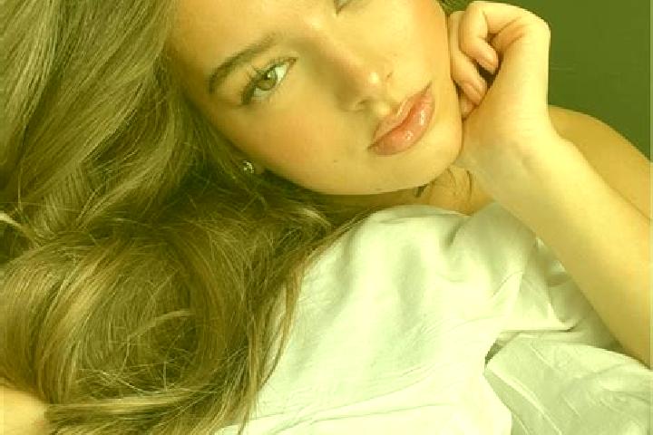 Emma, 20, a chestnut brown-eyed latina companion based in Lasberg. Offering Prostate Massage, 69, Tantra, Couples. Available for incall and outcall, day and ...
