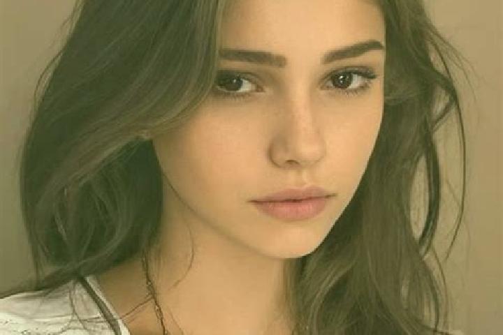 Emma, 20, a chestnut dark-eyed slavic companion based in Hoffman. Offering Striptease, Dinner Date. Available for incall and outcall, overnight bookings avai...