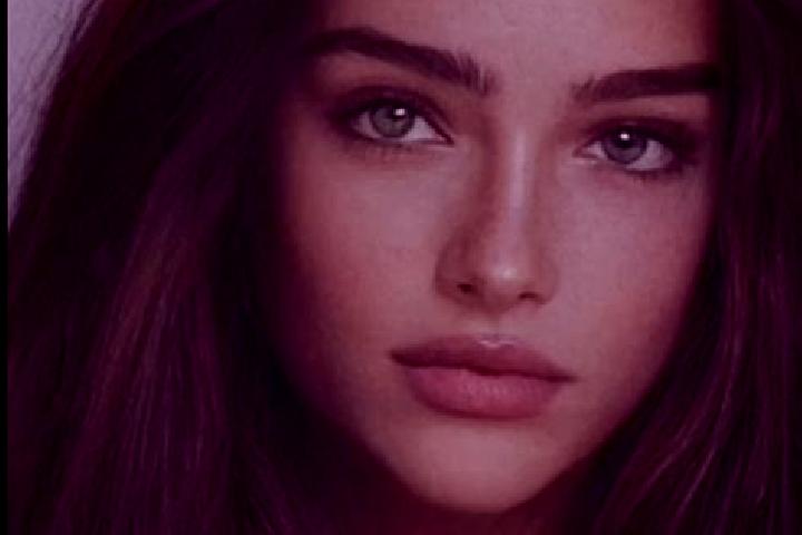 Emma, 20, a chestnut grey-eyed caucasian companion based in Kalianda. Offering Massage, Duos, GFE, Party Girl, Dinner Date. Available for incall and outcall,...