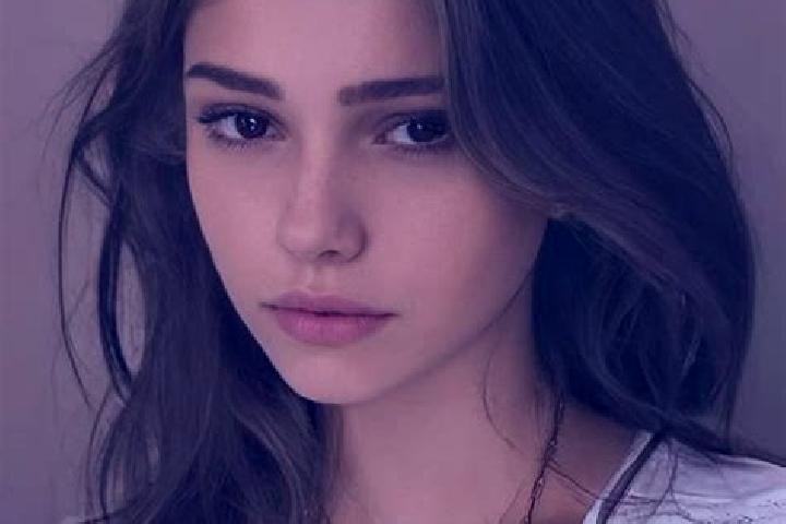 Emma, 20, a chestnut grey-eyed slavic companion based in Pelarrodriguez. Offering OWO, Massage, Travel Companion. Available for incall and outcall, overnight...