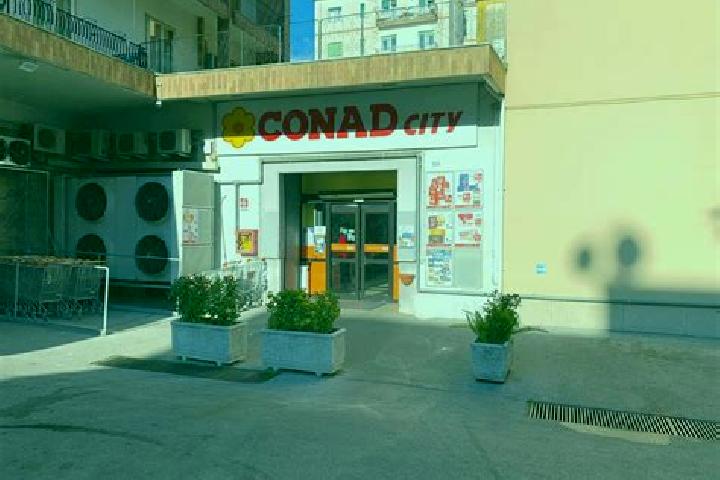 Emma, 20 — Escort in Cerri Aprano, Italy