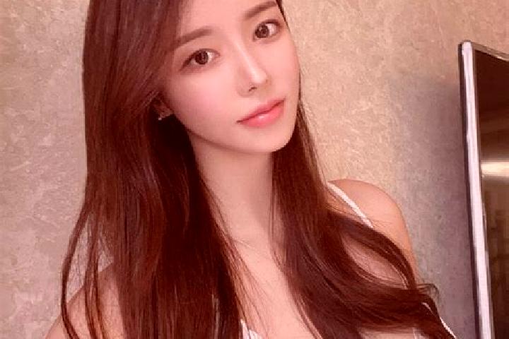 Emma, 20 — Escort in Dalonghua, China