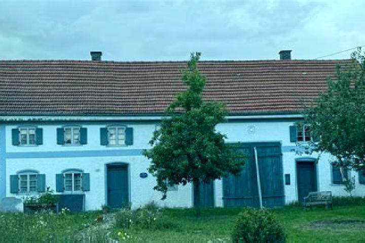 Emma, 20 — Escort in Kottgeisering, Germany