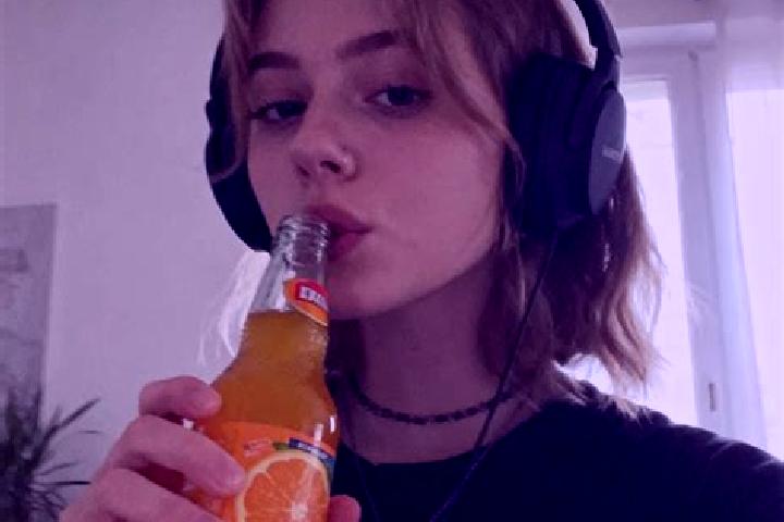 Emma, 20 — Escort in Lack, Poland