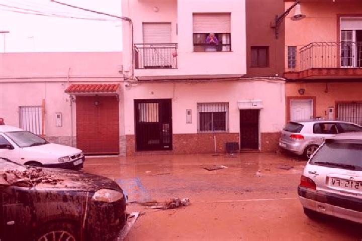 Emma, 20 — Escort in Llombai, Spain