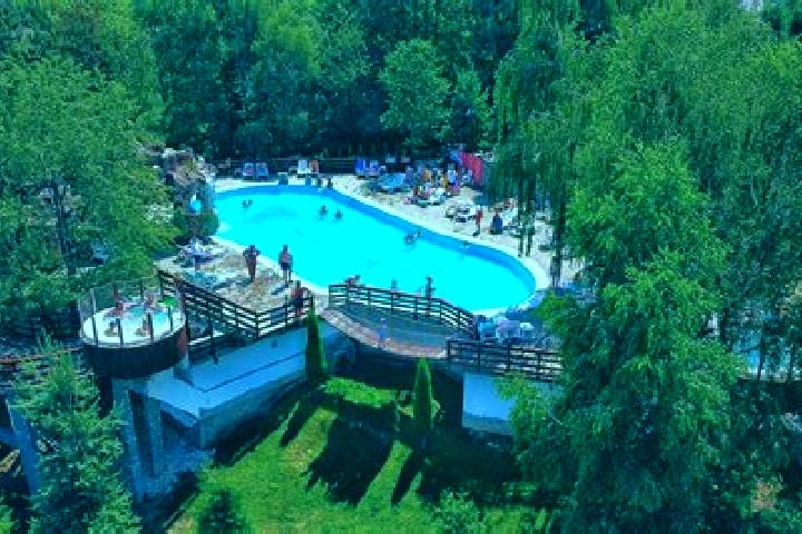 Emma, 20 — Escort in Saldabagiu de Munte, Romania