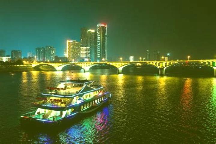 Emma, 20 — Escort in Xiangjiang, China