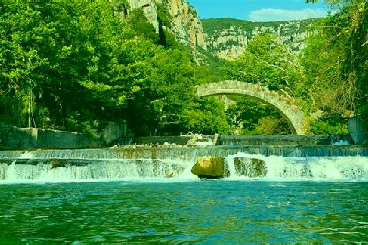Emma, 20 — Escort in Zagorochoria, Greece