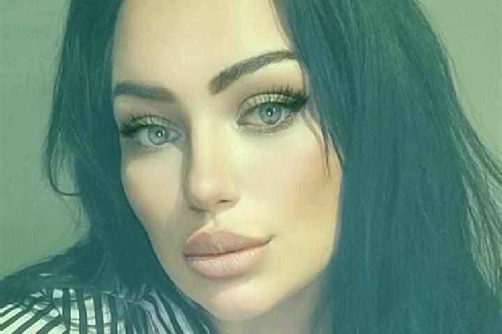 Emma, 20 — Escort in Zubrzyca Gorna, Poland