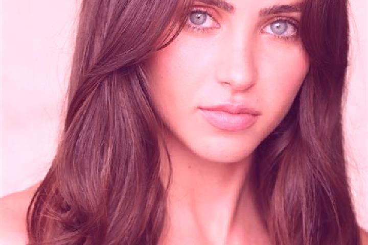 Emma, 21, a auburn brown-eyed latina companion based in Pakong. Offering Massage, BDSM, OWO, 69. Available for incall and outcall, overnight bookings available.