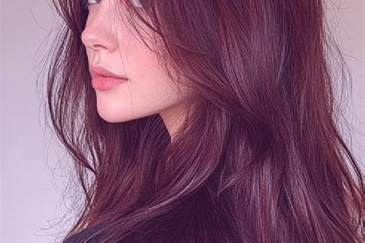 Emma, 21, a auburn brown-eyed middle eastern companion based in Badecon-le-Pin. Offering Tantra, Duos, Domination, Massage. Available for incall and outcall,...