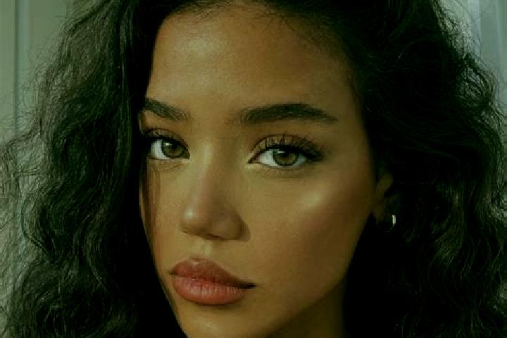 Emma, 21, a black brown-eyed caribbean companion based in Winter Haven. Offering Fetish, GFE, Duos. Available for incall and outcall, day and evening dates.