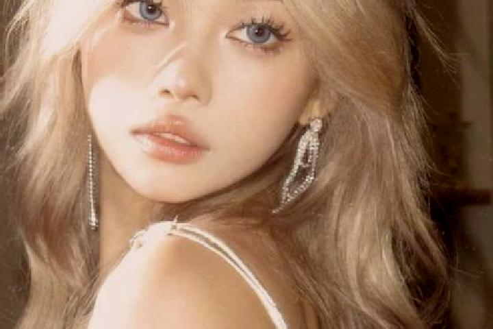 Emma, 21, a blonde blue-eyed asian companion based in Cajahs Mountain. Offering Couples, Travel Companion, Duos, Roleplay. Available for incall and outcall, ...